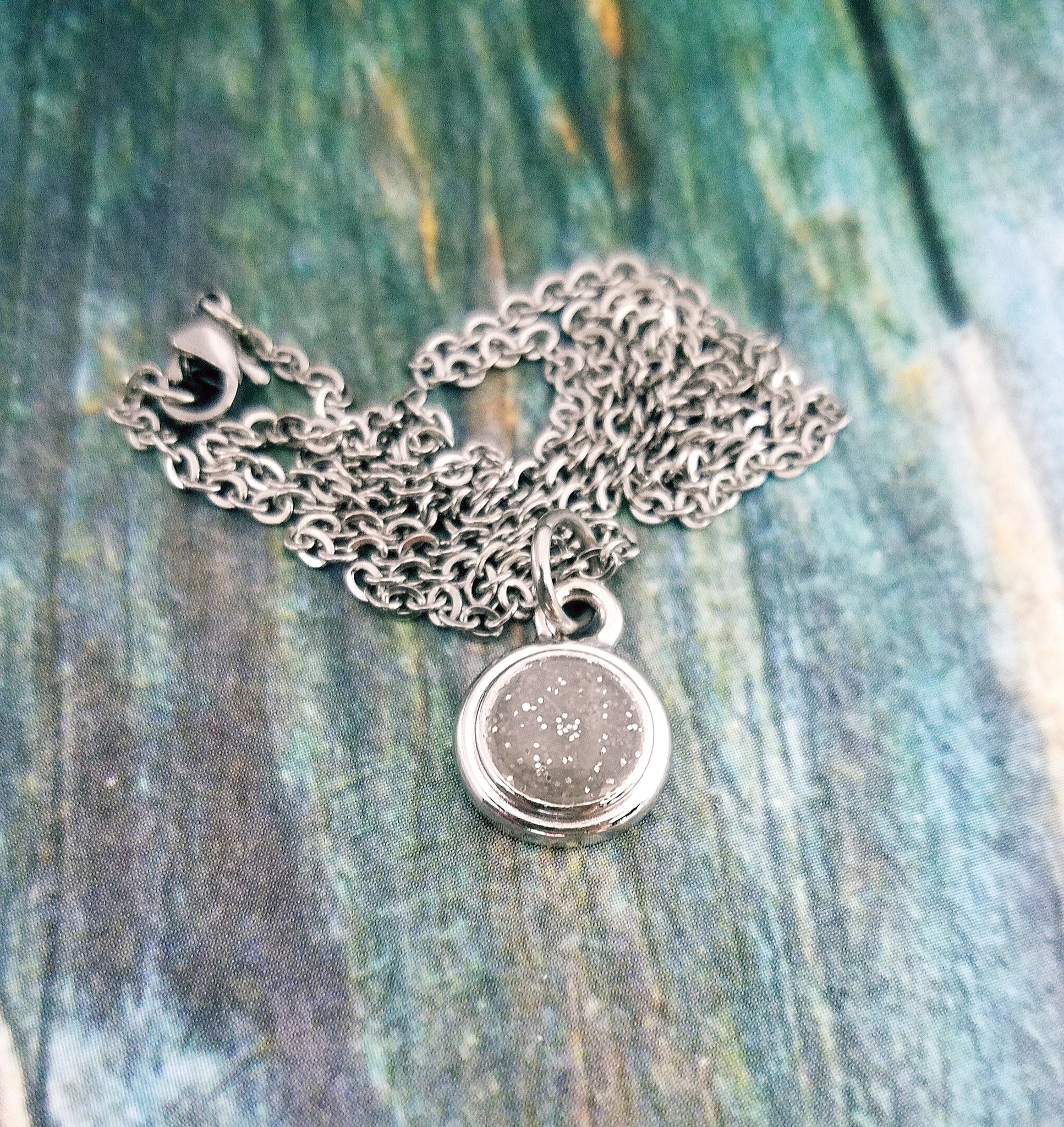 Pet Cremation Jewelry | Pendant for Cat or Dog Ashes — The Living Urn