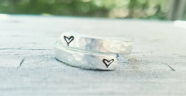 Custom heart hammered wrap ring - Hypoallergenic - Custom Hand stamped ring - Mother's Ring - Engagement gift - Wife Birthday - Best friend