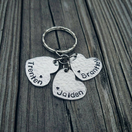 Personalized Name Keychain - Mom Keychain - Custom Hand Stamped - Heart Keychain with children's names - Aunt Godmother Mom Grandma