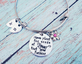 Moms plant the seeds of love that grow forever bracelet - Personalized with Mom's birthstone and kid's initials!  Flower Bracelet - Mom Gift