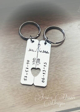 Mr. Mrs. Bride & Groom Keychain Set of 2 - Wedding gift - Bridal shower gift - Bride - Groom - Save the date - Anniversary Gift